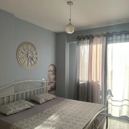 Gold Pearl Apartment